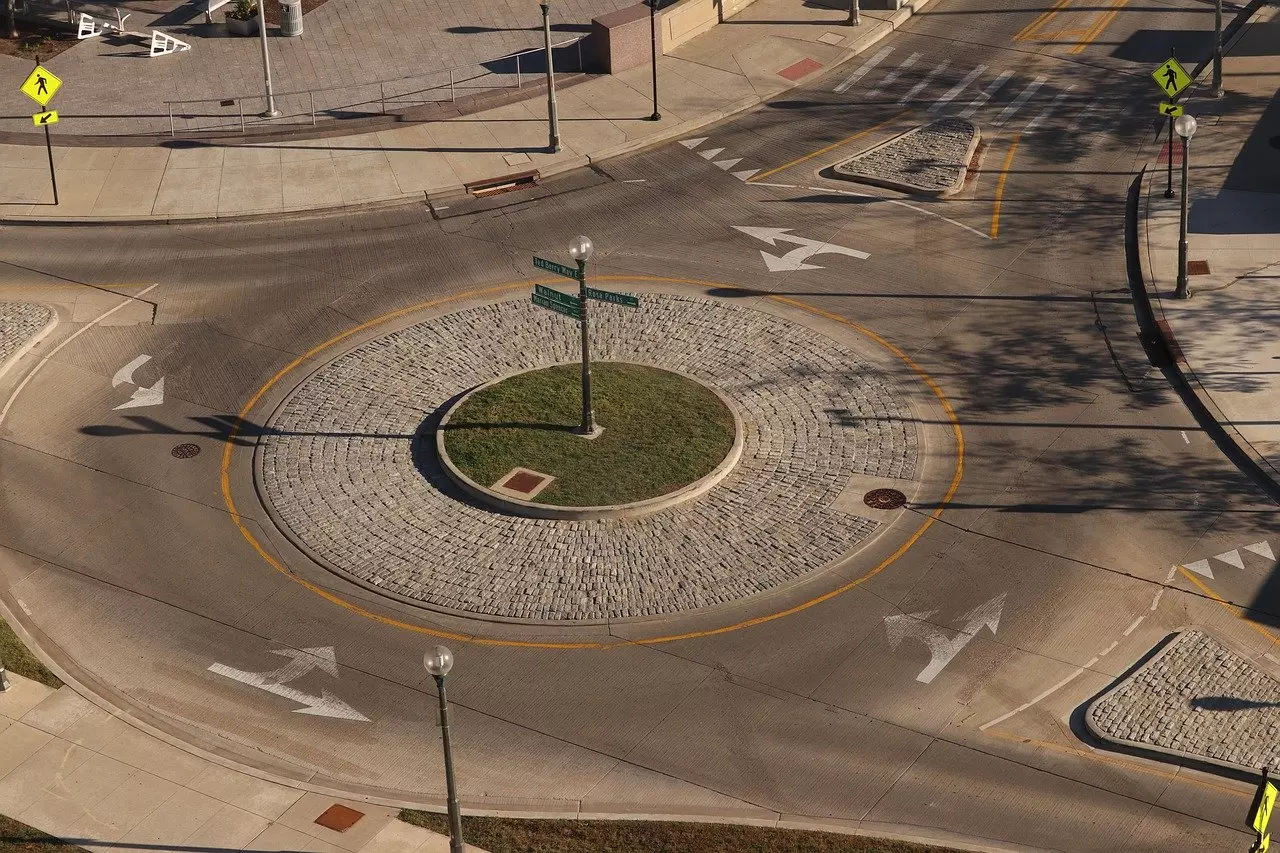 roundabout, street, traffic-3770663.jpg